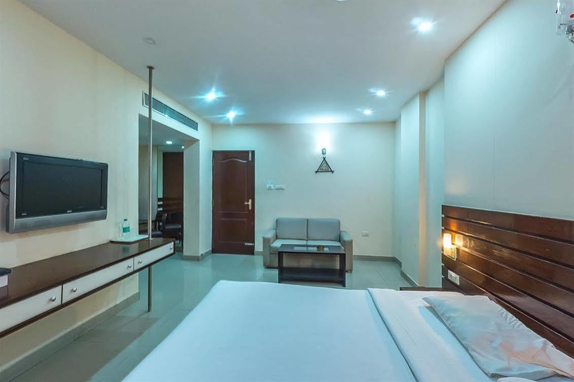 Hotel Vandematharam Bangalore Exterior photo